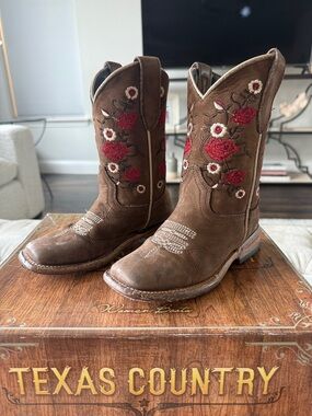 Texas Country kids 12 Brown Suede Women’s Embroidered Western Boots - Red Floral